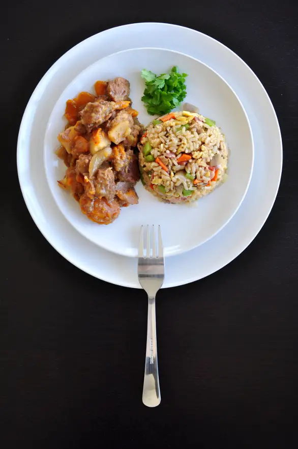 Looking for something healthy and savory? Come home to this comforting, slow cooker beef stew recipe, which can be cooked to perfection while you’re at work.