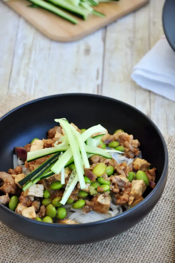Asian Noodles In Hoisin Sauce - Gourmet Persuasian