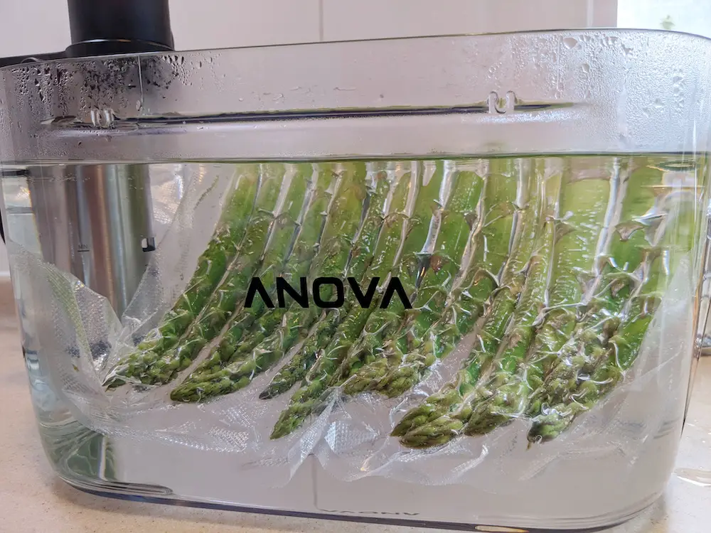 Vacuum-sealed asparagus for sous vide