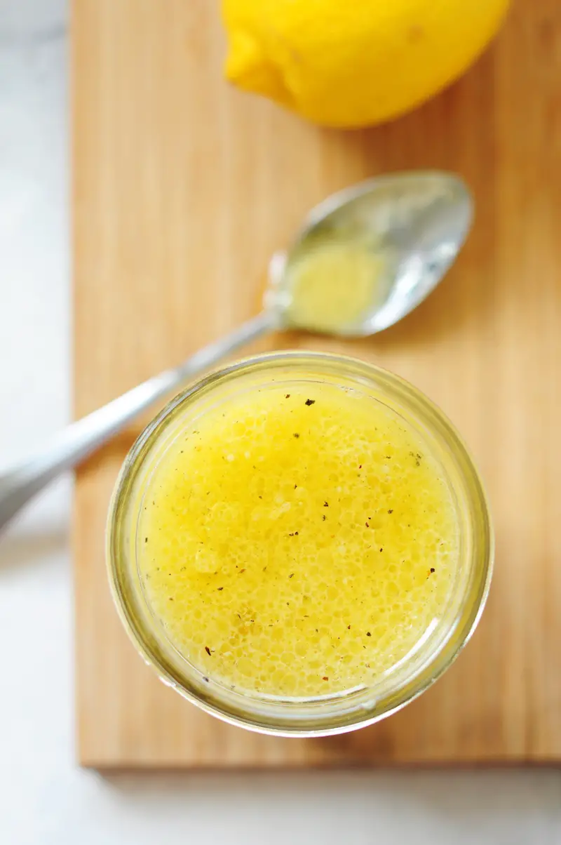 Fresh and flavorful, this easy lemon vinaigrette dressing can be whipped up in just 5 minutes. It’s plant-based, sugar-free, and rich in healthy fats and vitamin C.