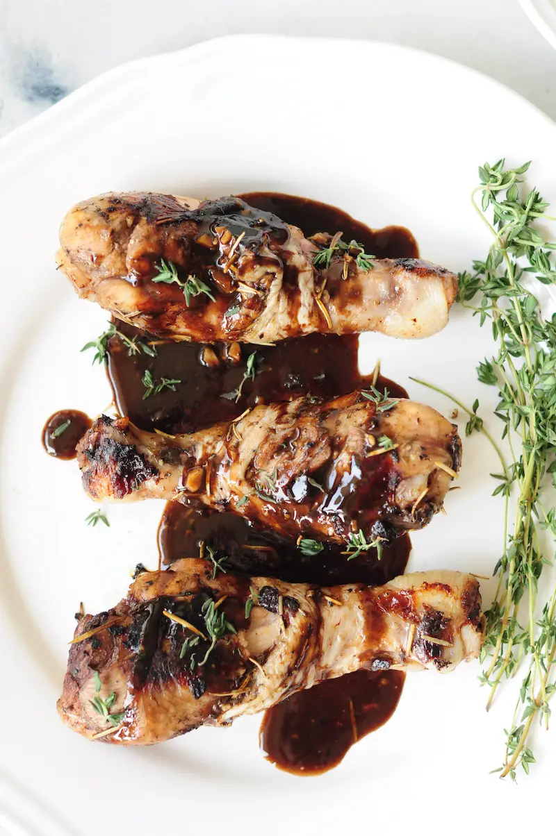 These sous vide chicken legs offer super tender chicken meat along with crispy skin. Drizzled with a delectable honey balsamic sauce, they are fingerlickingly delicious.