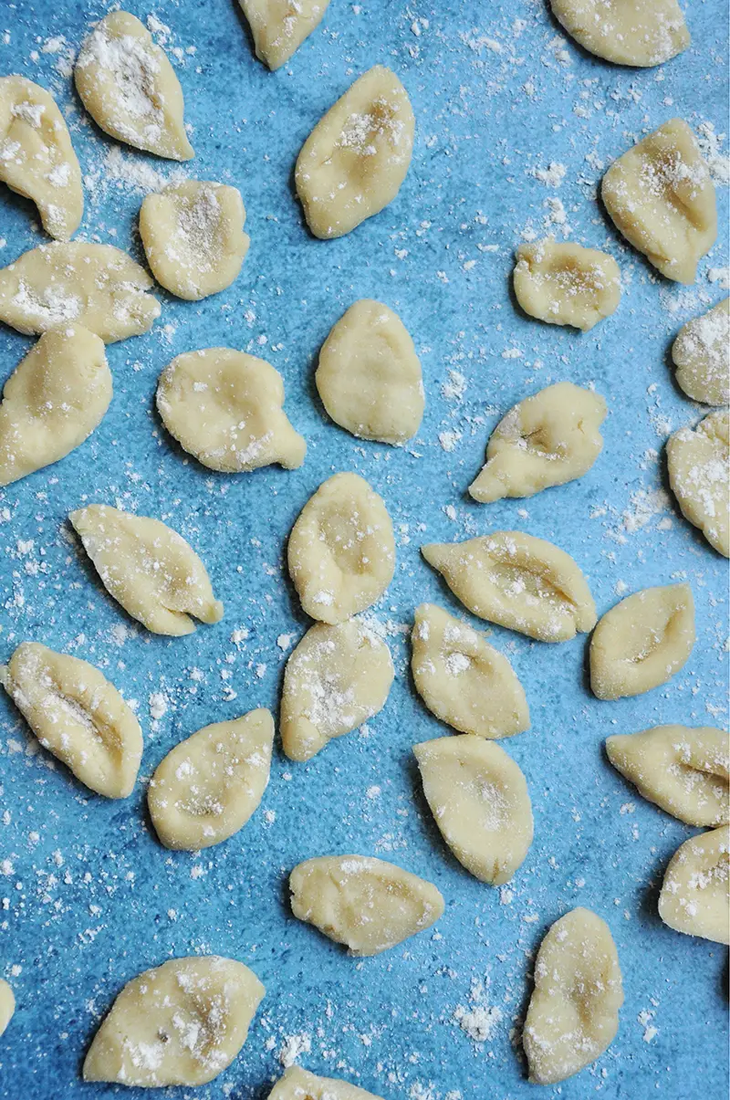 Do you want to cook an amazing Italian dish from scratch, but without hours of prep work? This quick potato gnocchi recipe could be just what you (and your taste buds) are looking for.