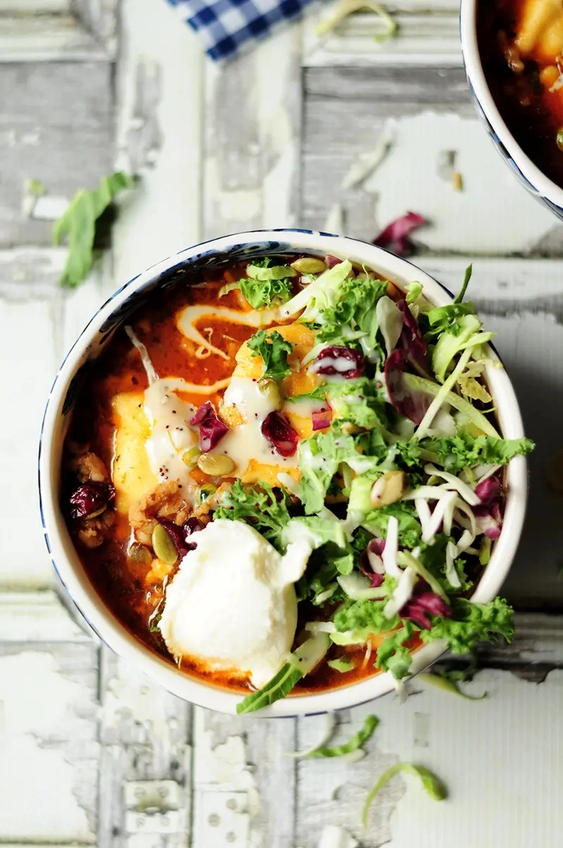 This ravioli soup is a hearty, yet balanced winter meal that offers an amazing sauce over cheese ravioli with a pop of kale greens to boost the healthiness!