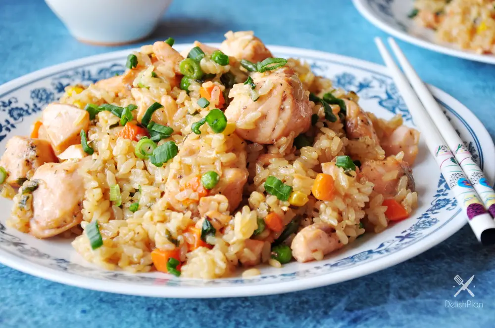 You are only 30 mins away from this simple yet savory fried rice dish cooked with salmon and green onions in teriyaki sauce and a drizzle of oyster sauce.