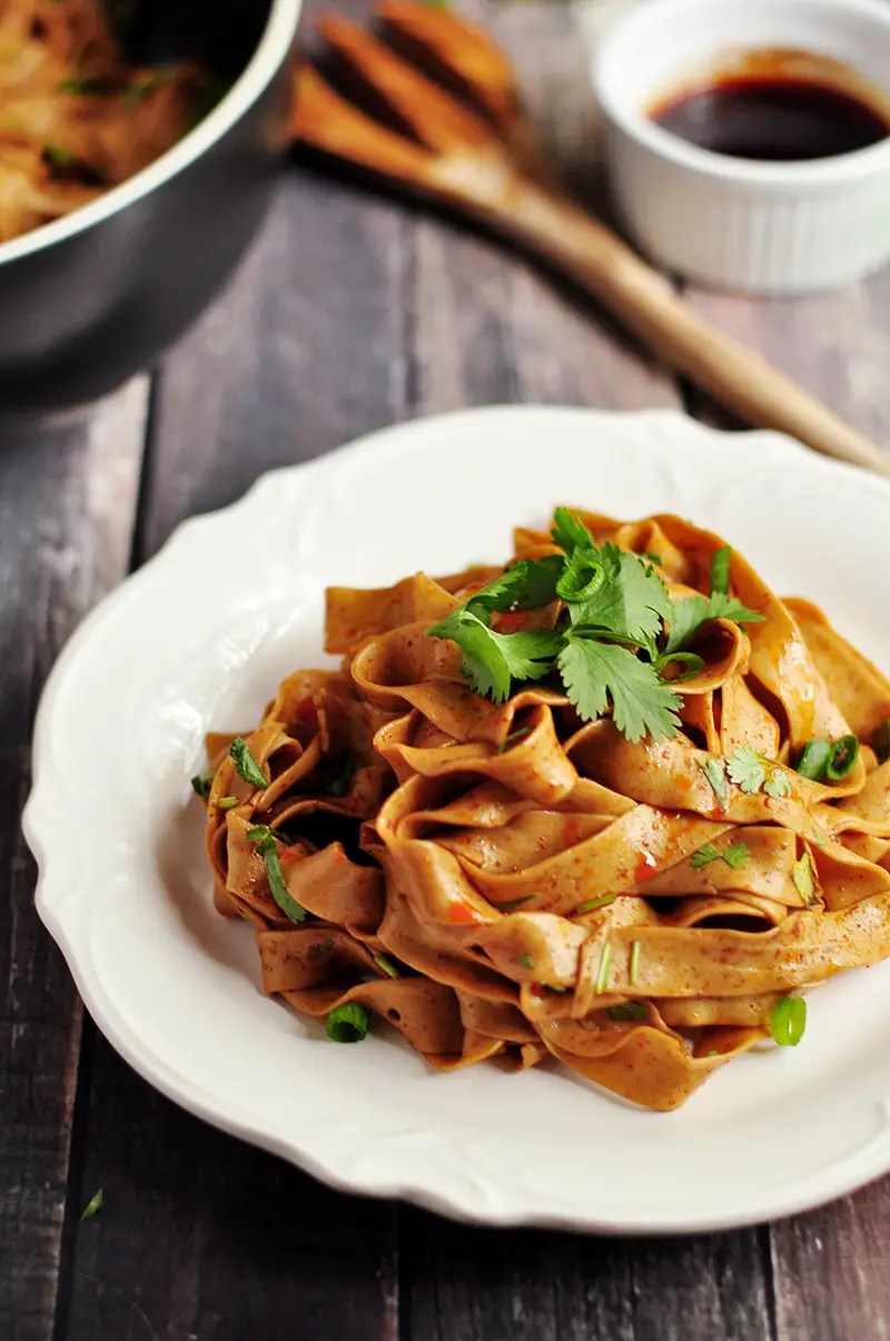 What’s savory, spicy, and requires only six ingredients? These spicy Chinese noodles made with hot chili oil for authentic flavor. Gluten-free option included. 