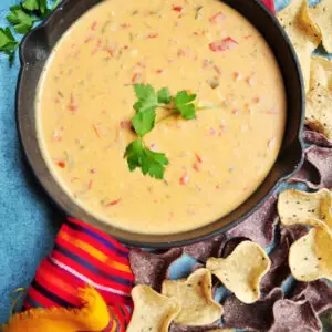 Ten ingredients and 20 minutes are all you need for this velvety, rich, and dangerously addictive Tex-Mex Chili Con Queso recipe. It’s also gluten-free.