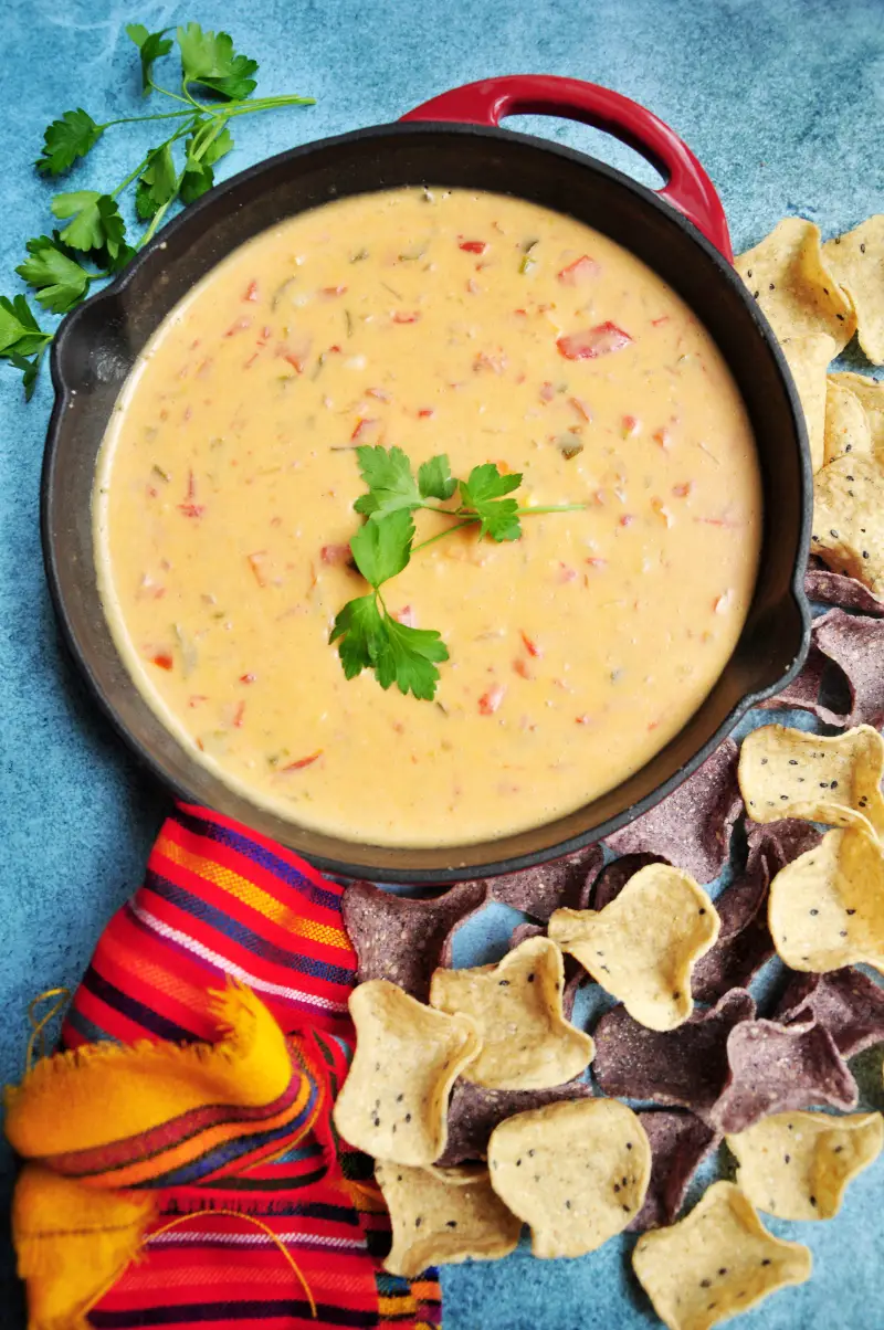 Ten ingredients and 20 minutes are all you need for this velvety, rich, and dangerously addictive Tex-Mex Chili Con Queso recipe. It’s also gluten-free. 