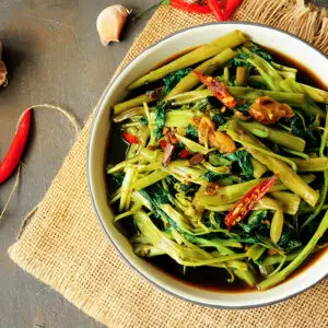 Thai Stir-Fried Water Spinach Recipe