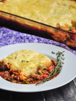 A delicious, healthy, and classic Shepherd’s Pie recipe made with beef. It will become a staple in your house if you give it a try!