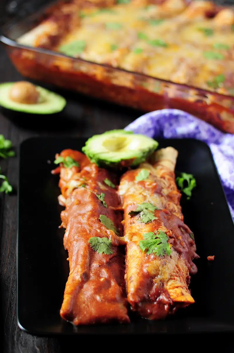 Looking for a street-smart way to use up leftover turkey or an exciting dish to spice up a weeknight? These healthy turkey enchiladas fit the bill just fine.